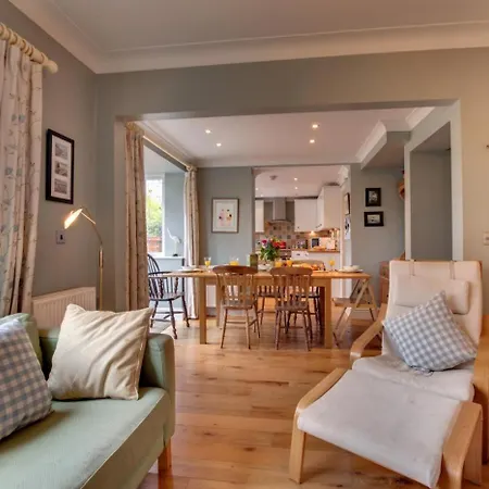 4 Bed In Oc-sa018 Filey